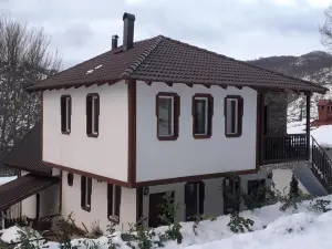 Restaurant and Apartments - T'GA za Jug Lazaropole