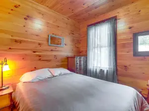 Vintage Moriah Apt Close to Adirondacks Hiking!