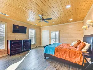 4 Mi to Whitney Lake Home on 30 Acres!