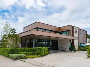Wellington Hotel PrachuapKhiriKhan โรงแรมเวลลิงตัน ประจวบ