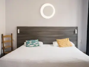 Appart'hôtel les Fleurines by Urban Style