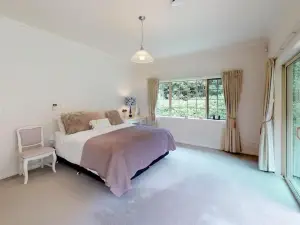 N.Z Country Home