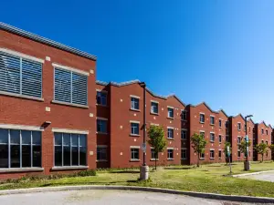 Residence & Conference Centre - Welland