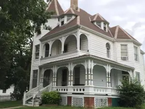 The Victorian on Main