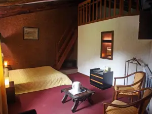 Logis Hotel Restaurant Auberge du Peras