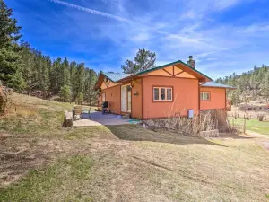 Wyoming Nature Retreat: 19 Mi to Devils Tower