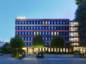 โรงแรมเอแชท มึนเคน-ซืด