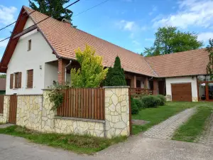 Galambos Pinceszet