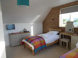 Breakish Escape B&B-Near Broadford