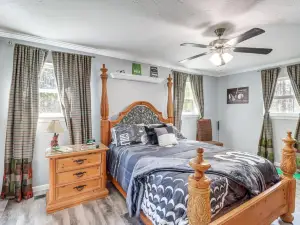 Charming Fairfield Bay Home on Golf Course