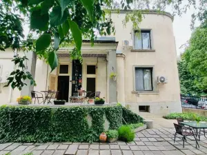 The English Guest House