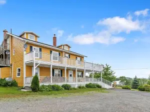 The Island Inn