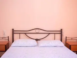Manesi Apartments
