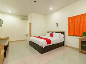 RedDoorz Plus @ Setiabudi Medan 4