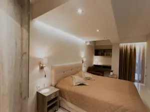Akron Luxury Holidays