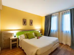 Accademia Vine Lodge