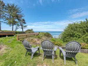 #StayinMyDistrict Cape Arago Studio Suite