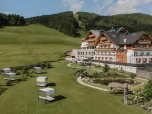 Almgut - Mountain Wellness Hotel