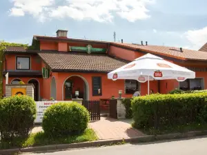 Restaurace-Penzion U Pilota