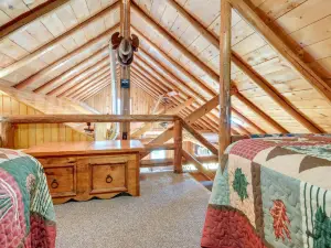 Cozy Wisconsin Getaway with Dock and Lake Access!