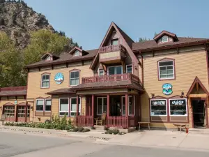 Clear Creek Inn
