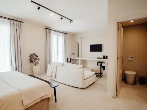 Thymises Boutique Hotel