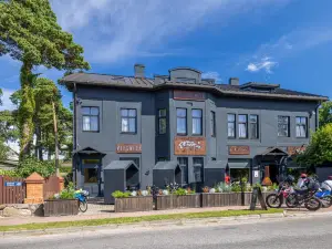 Priedes māja