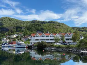 Sunde Fjord Hotel, Free and Easy Parking