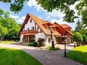 Hotel & Restaurant Lengefelder Warte