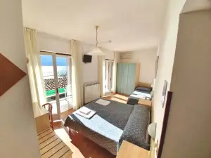 Hotel Castell - Montagnoli Group