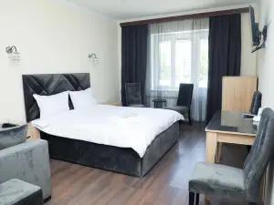 Aragast Hotel