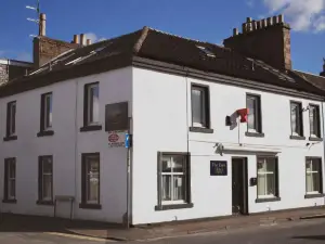 The Earn Hotel