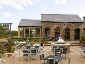 The Peacock at Barlow