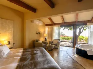Cnaan Village Boutique Hotel & Spa