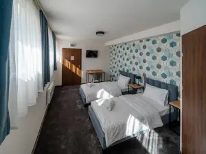 Kelman Inn Global Nowa Sól