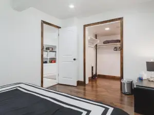 Blue Spruce on Main - Convenient Location - 4Bd Remodeled