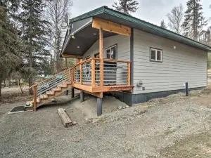 Cozy Downtown Soldotna Cabin Dogs Welcome!