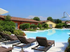 Joia Hotel & Luxury Apartments