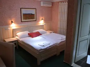 莫斯特汽車旅館