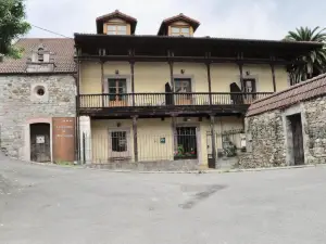 La Casona de Don Santos