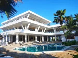Barracuda Inn Resort