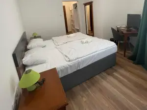 Furedi Panzio