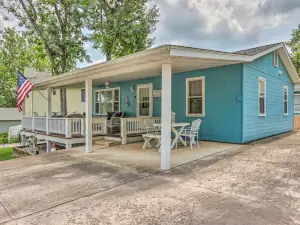Cheerful Camdenton Cottage Steps to Lake!