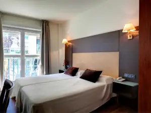 Hotel Madrid Torrejon Plaza