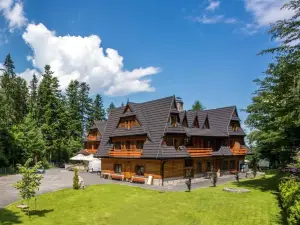 Hotel Dwór Karolówka