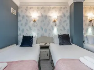 The Waterfront Townhouse Accommodation