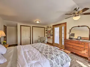 Quaint and Family-Friendly Watertown Farmhouse!