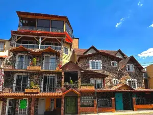 Hotel & Suites Cerro Roj0