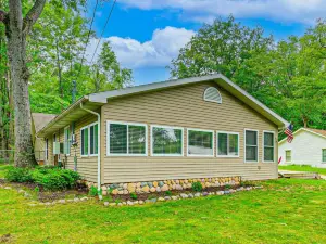 2 Fire Pits & Lake Access: Cozy Mecosta Getaway!