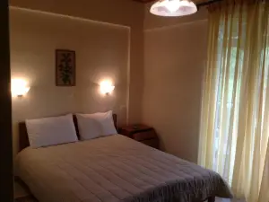 Guesthouse Lamprini